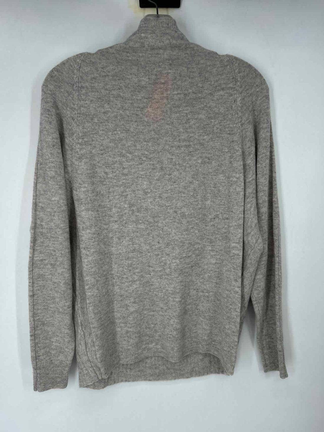 Tahari Size S Light Gray Cashmere Sweater