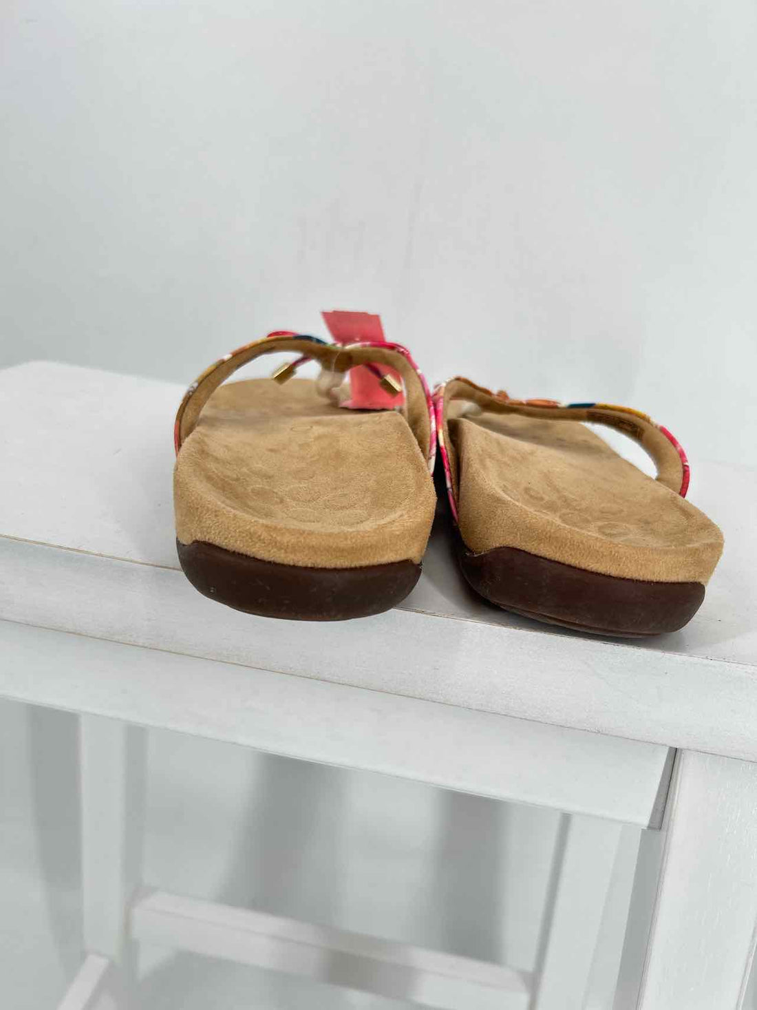 Vionic Women Size 9 Pink & Orange Sandals