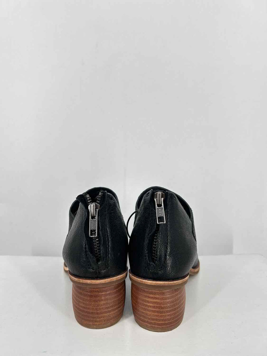 Sofft Women Size 8 Black Ankle Boot