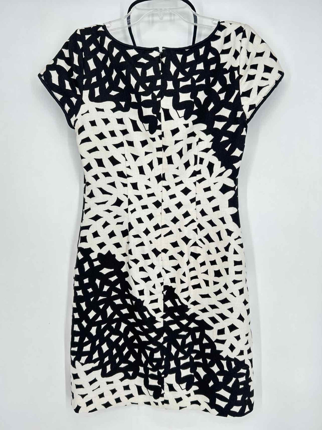 Talbots Size 2P Black & White Short Sleeve Dress