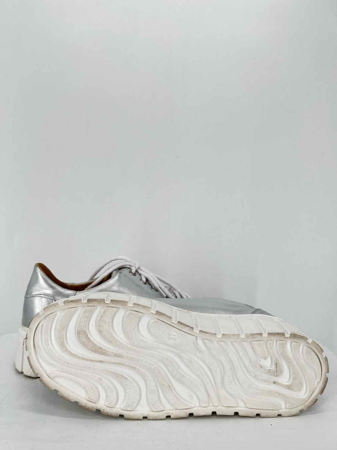 V Italia Women Size 37 Silver Sneakers