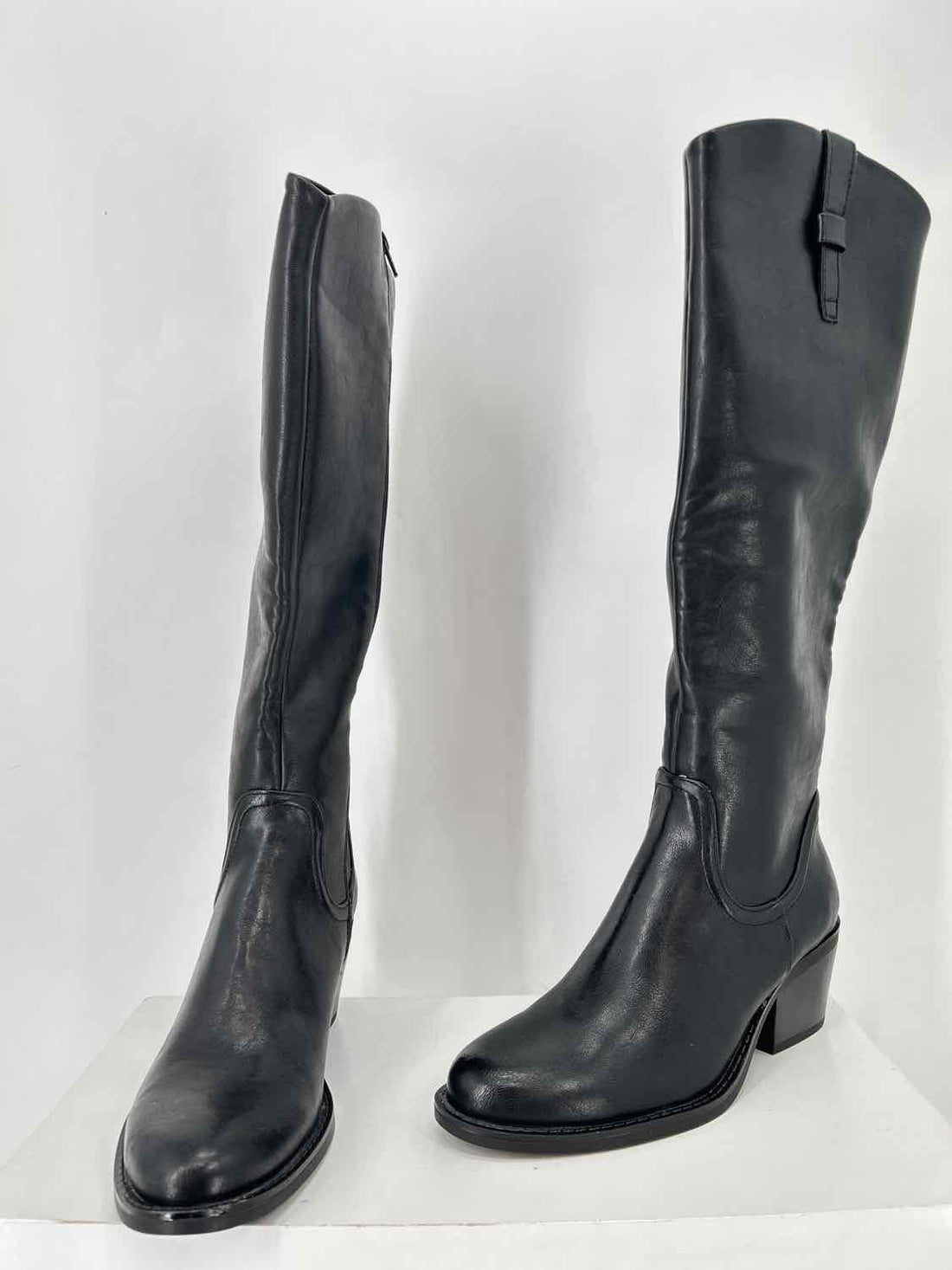 Baretraps Women Size 8 Black Like New Knee-High Boot