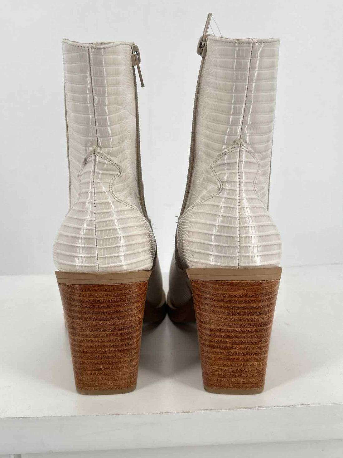 Steve Madden Women Size 8 Off White Cowboy Boot