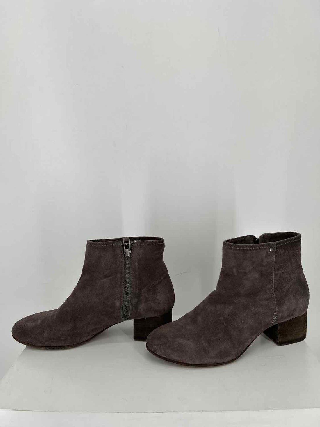 Trask Women Size 8.5 Grey Ankle Boot