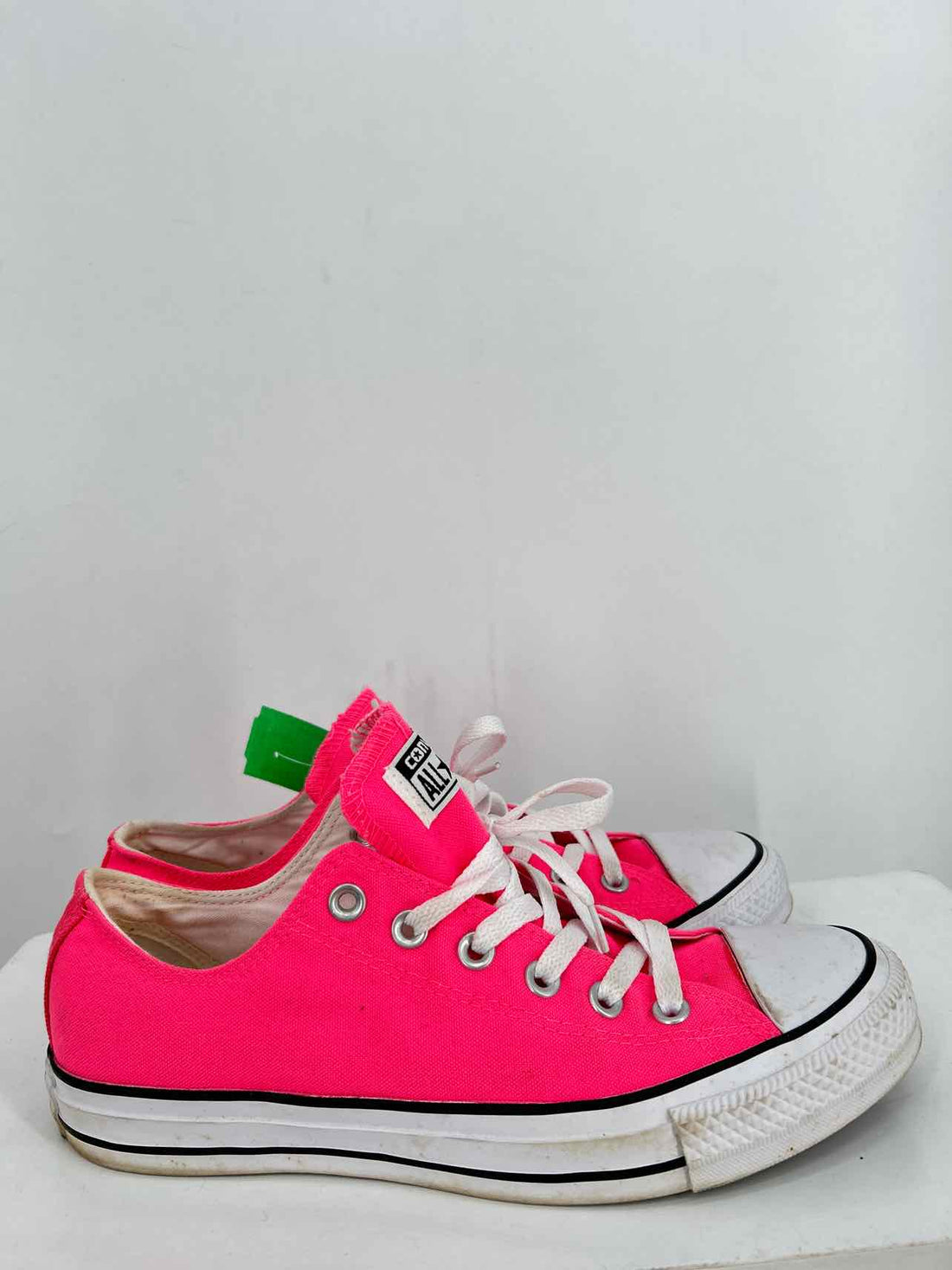 Converse Women Size 9 Neon Pink Sneakers
