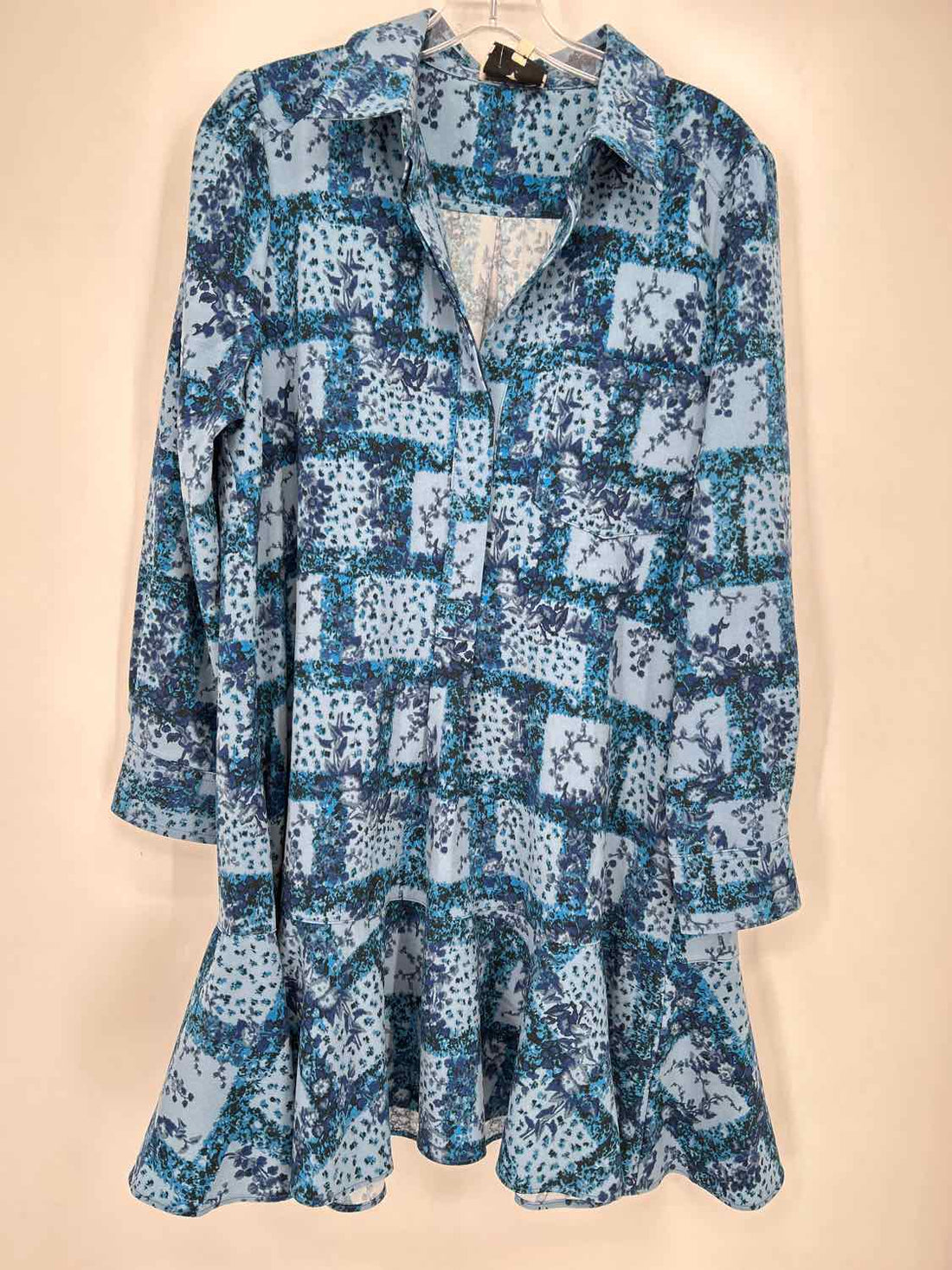 Tuckernuck Size M Blue Floral Dress