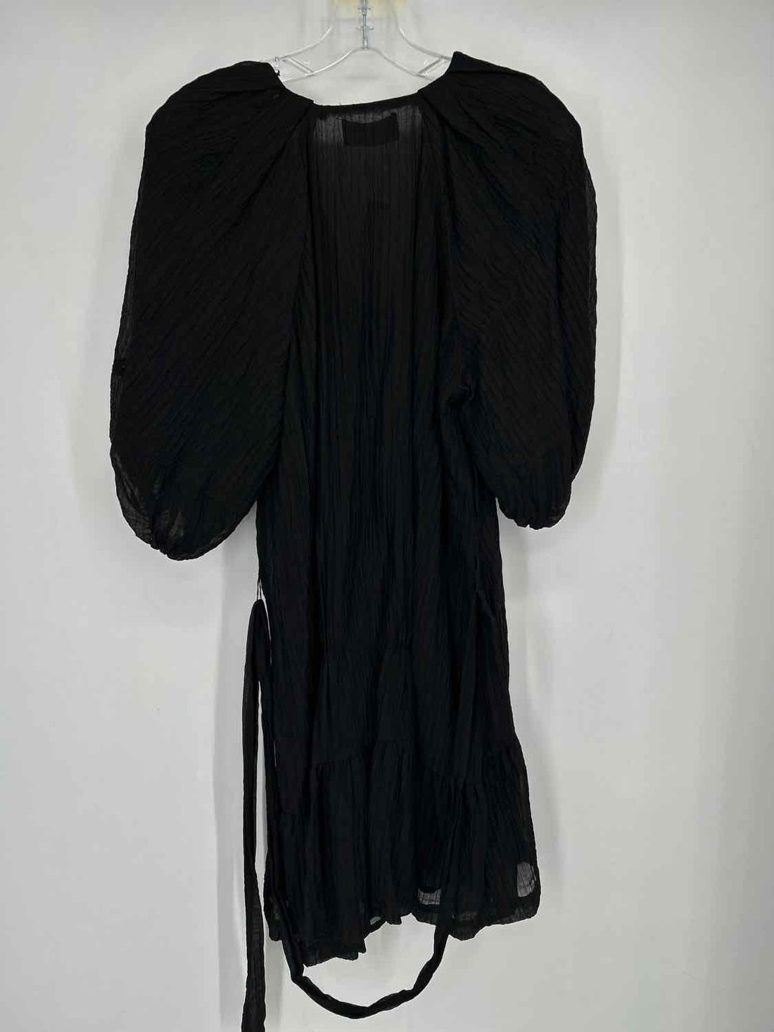 Mink Pink Size L Black Textured Short Sleeve Dress