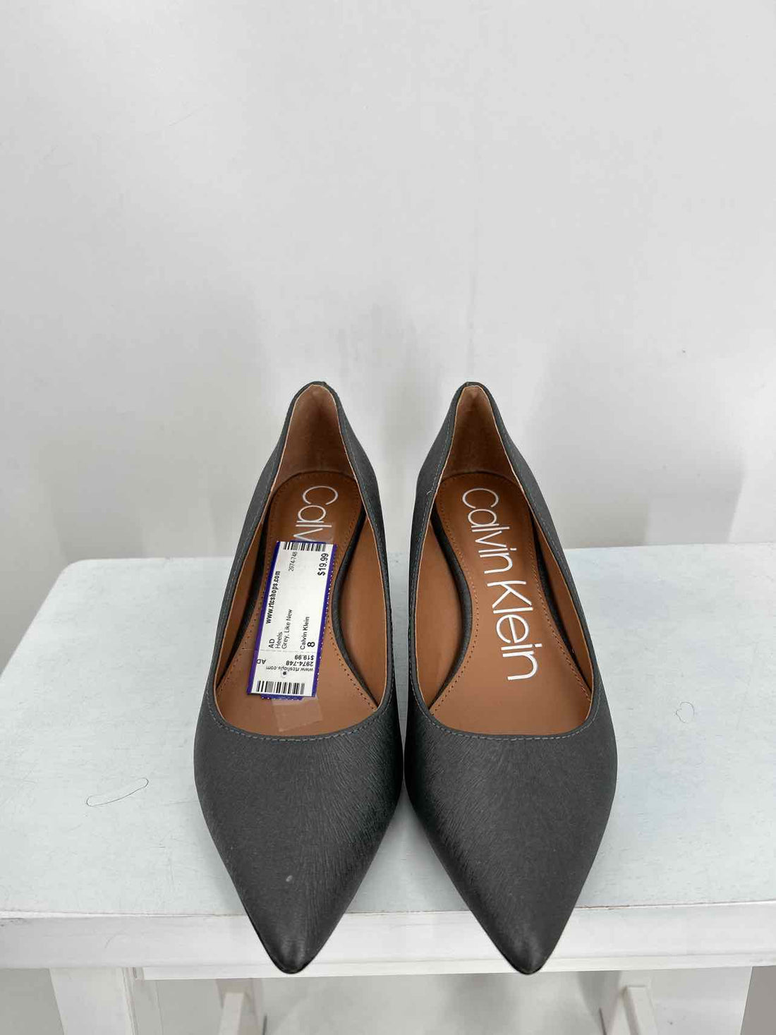 Calvin Klein Women Size 8 Grey Like New Heels