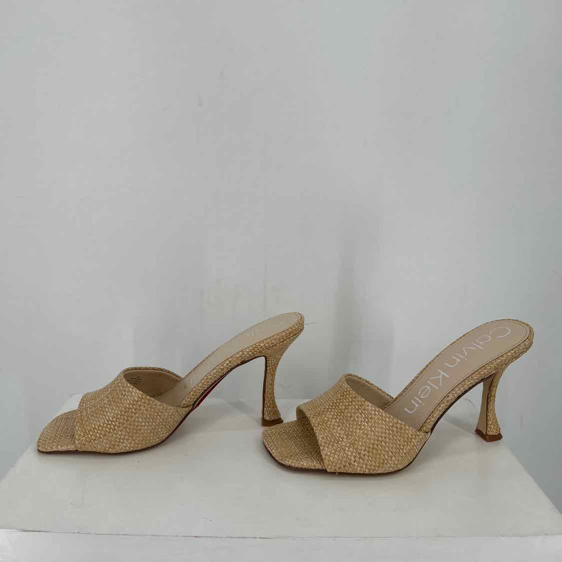 Calvin Klein Women Size 10 Raffia Heels