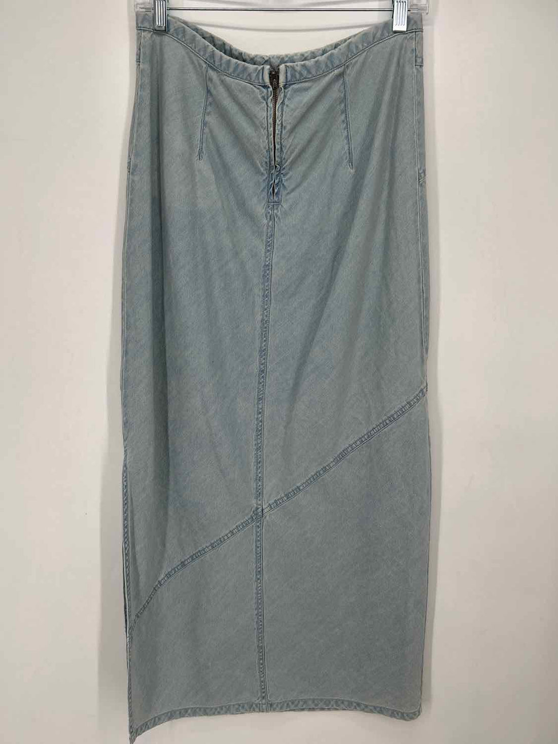 Free People Size 8 Light Wash Denim Skirts