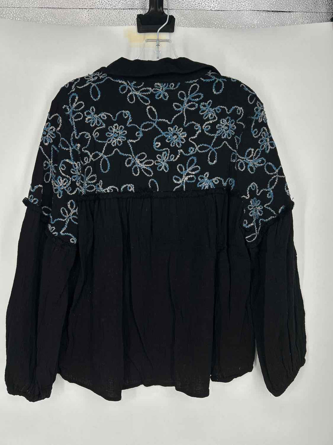 Piper & Scoot Size S Black & Blue Embroidered Long Sleeve