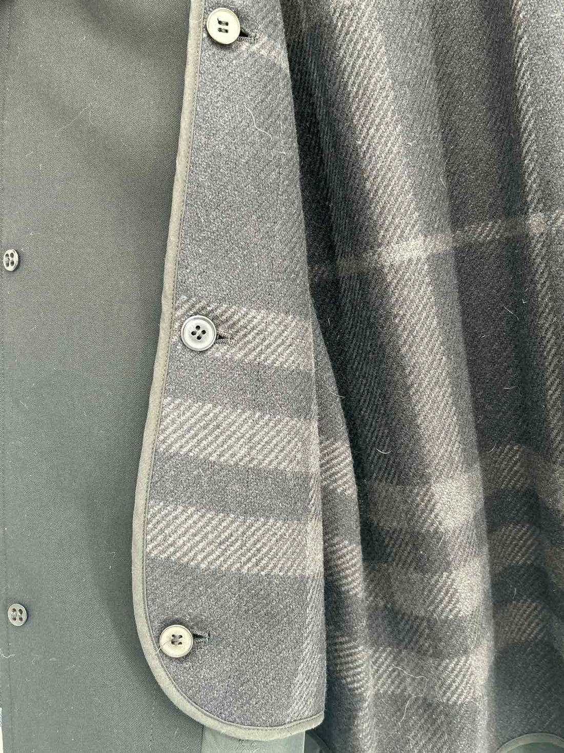 Burberry Men's Size L Black Trenchcoat