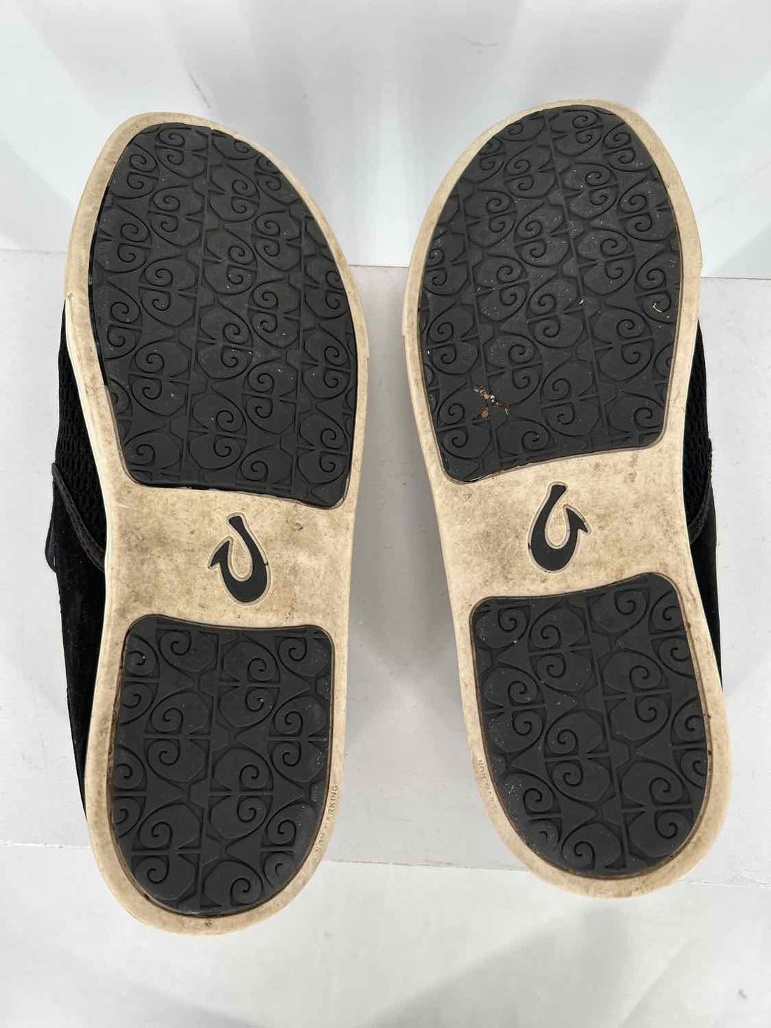 Olu Kai Women Size 10 Black Sneakers
