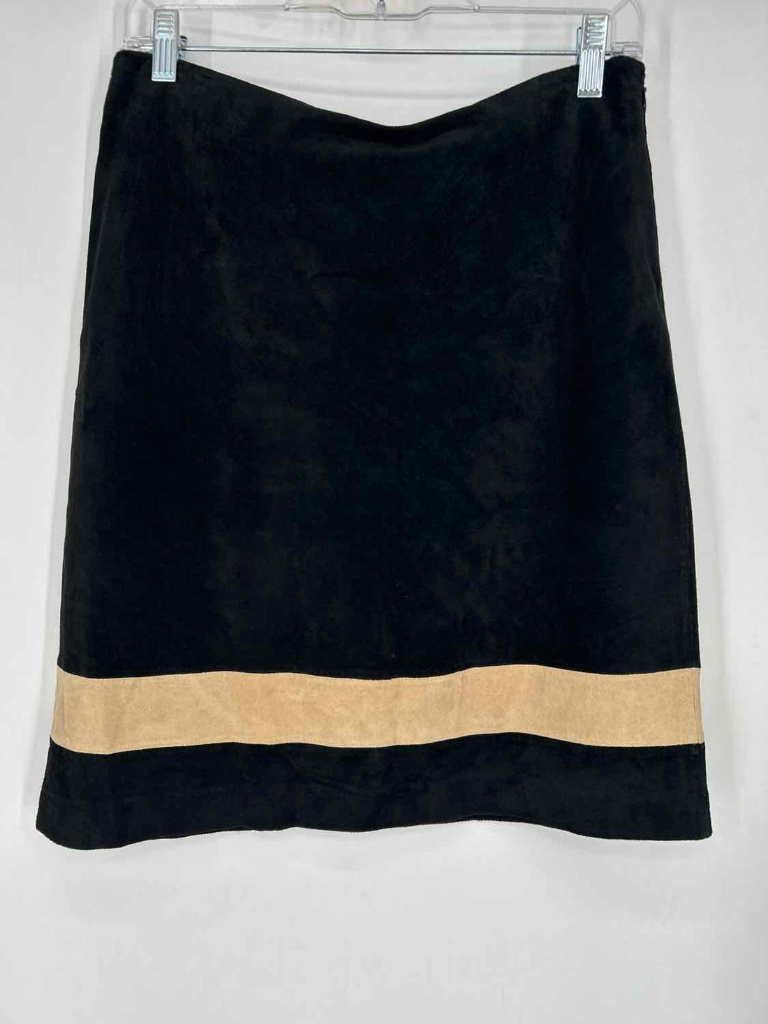 New Frontier Size 6 Black Genuine Leather Skirts