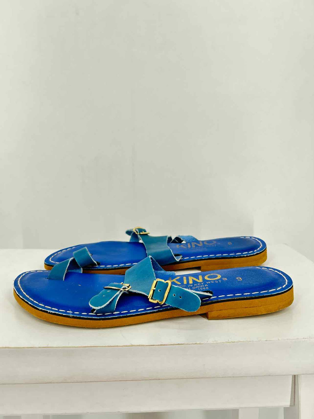 Kino Women Size 9 Blue Sandals