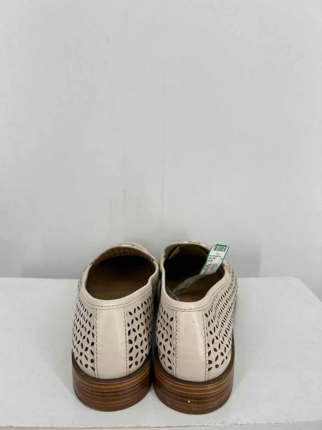 Michael Kors Women Size 9.5 Beige Loafers