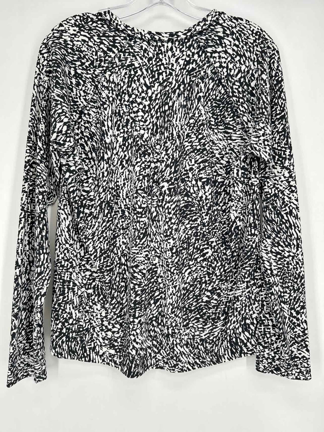 Athleta Size M Black & White Long Sleeve Active Tops