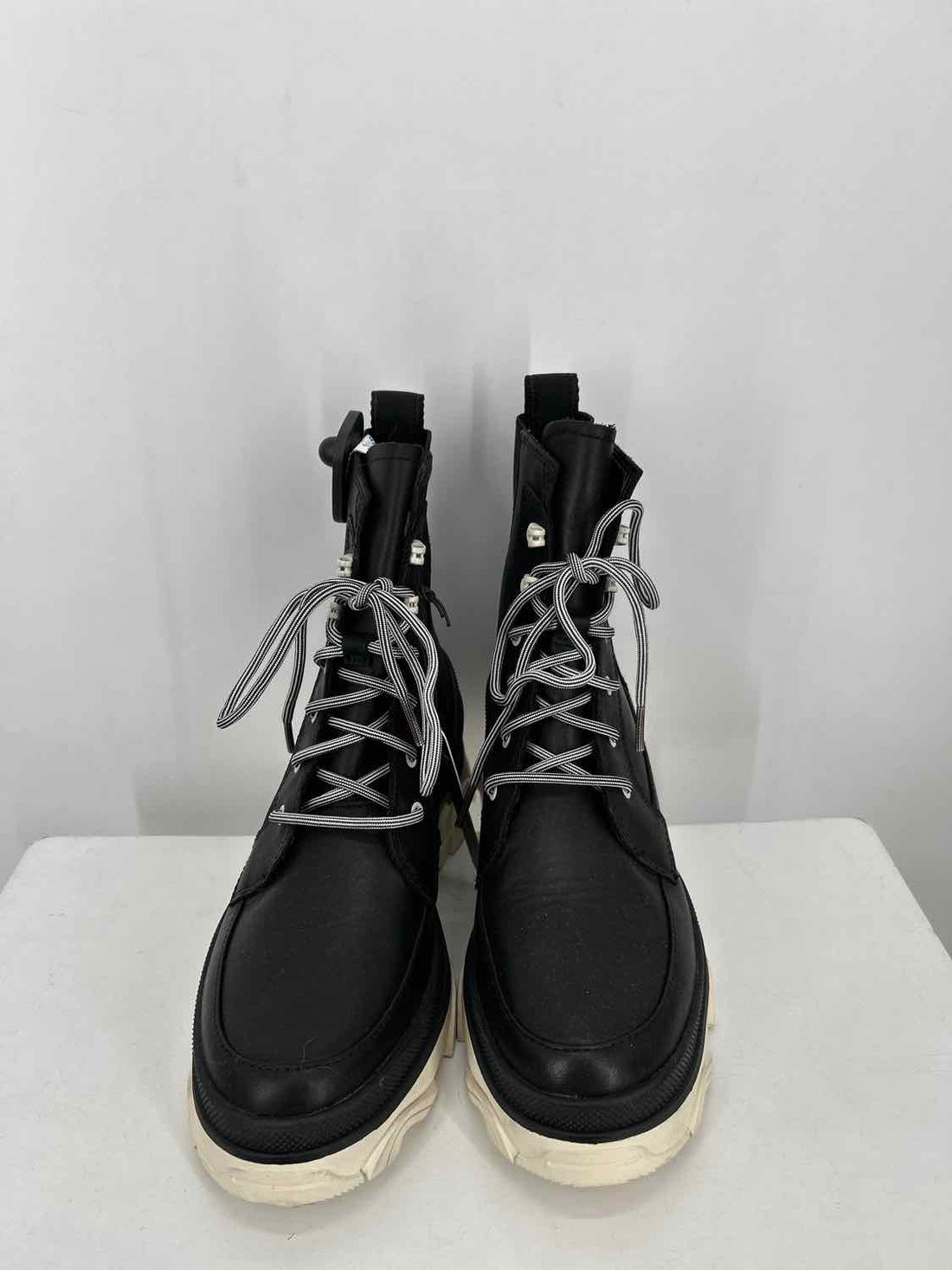 Sorel Women Size 7.5 Black Waterproof Combat Boot