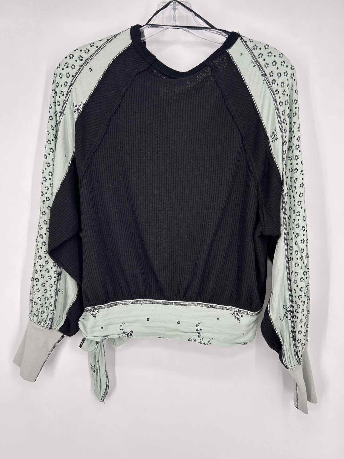 Free People Size XS Black & Mint Long Sleeve