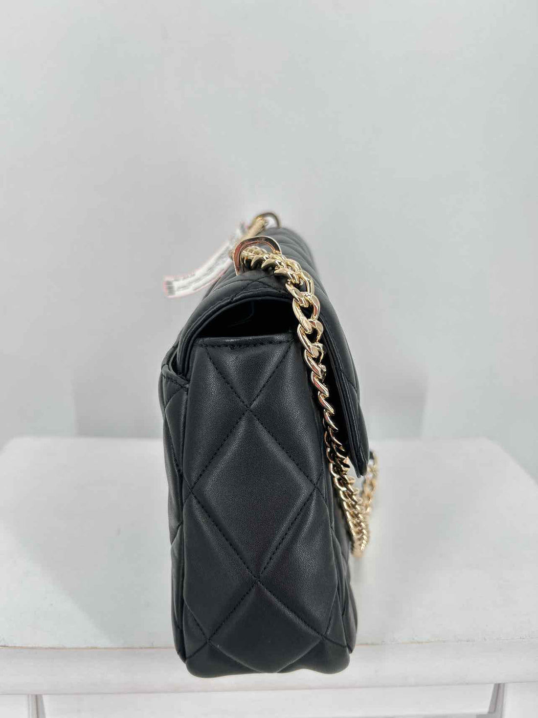 Kate Spade Black Quilted Leather Excellent Condition Shoulder