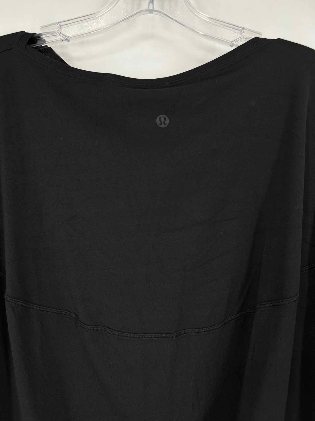 Lululemon Size M Black Active Tops