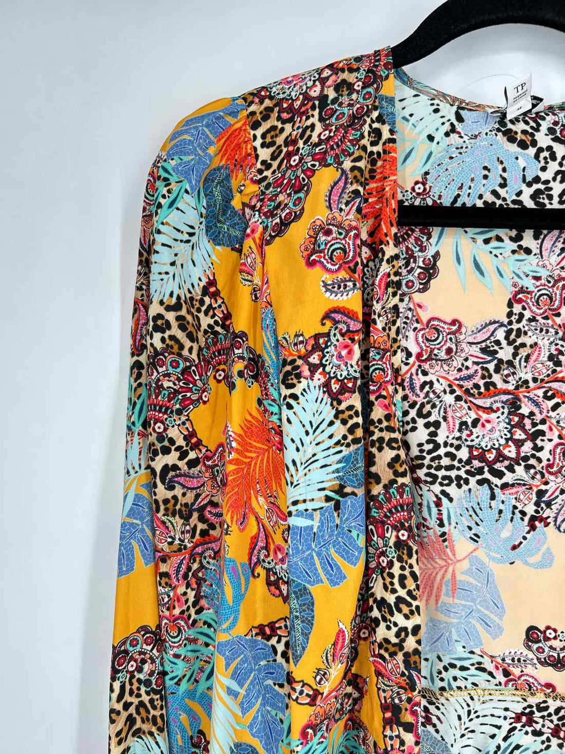 Robert Graham Size XS Orange Print Silk Blend Long Sleeve