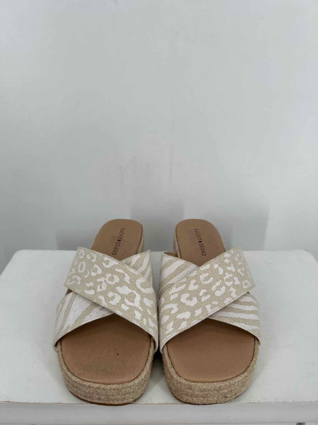 Lucky Brand Women Size 9 Tan Sandals