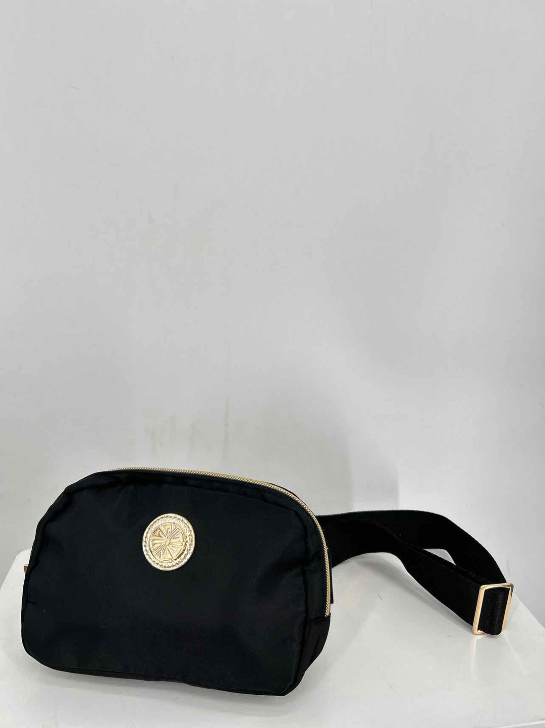 Lilly Pulitzer Black Nylon Excellent Condition Belt Bag