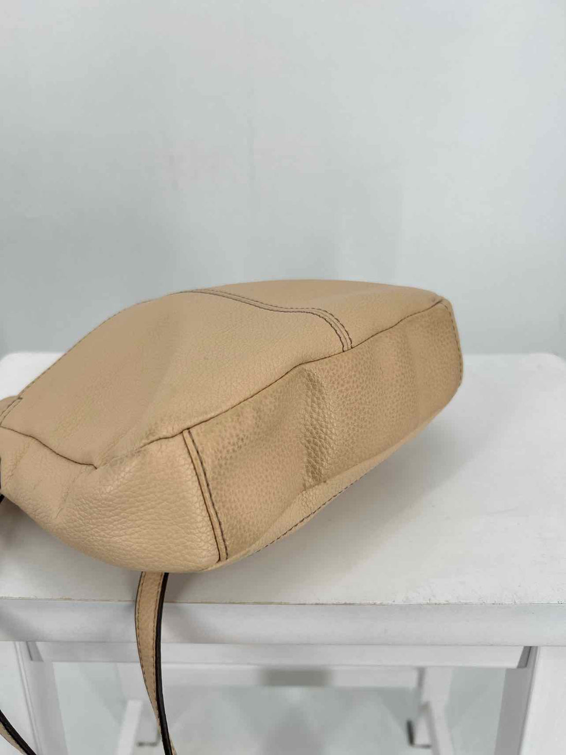 Tignanello Cream Leather Pre Owned Crossbody