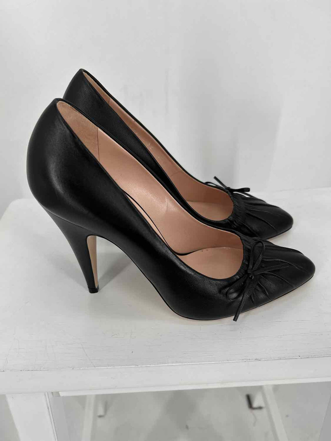 Gucci Nappa Charlotte Bow Women Size 38 Black LUXURY Heels