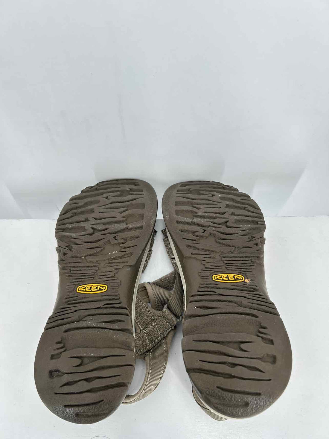 Keen Women Size 10 Taupe Sandals