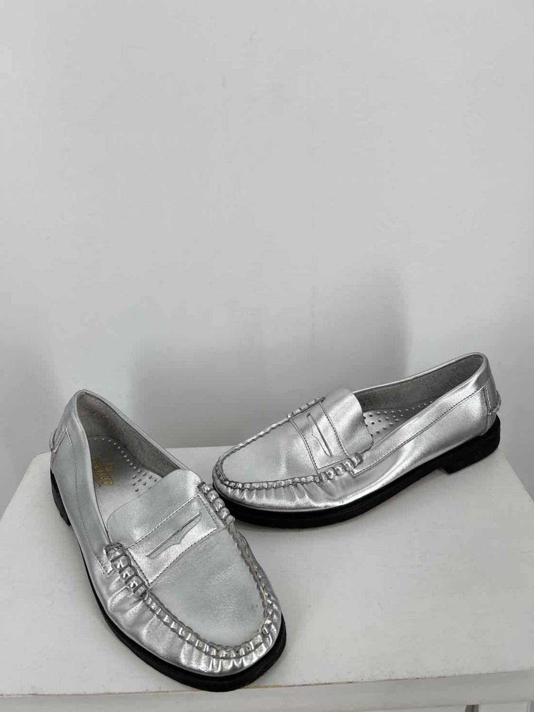 Sebago Women Size 8.5 Silver Loafers