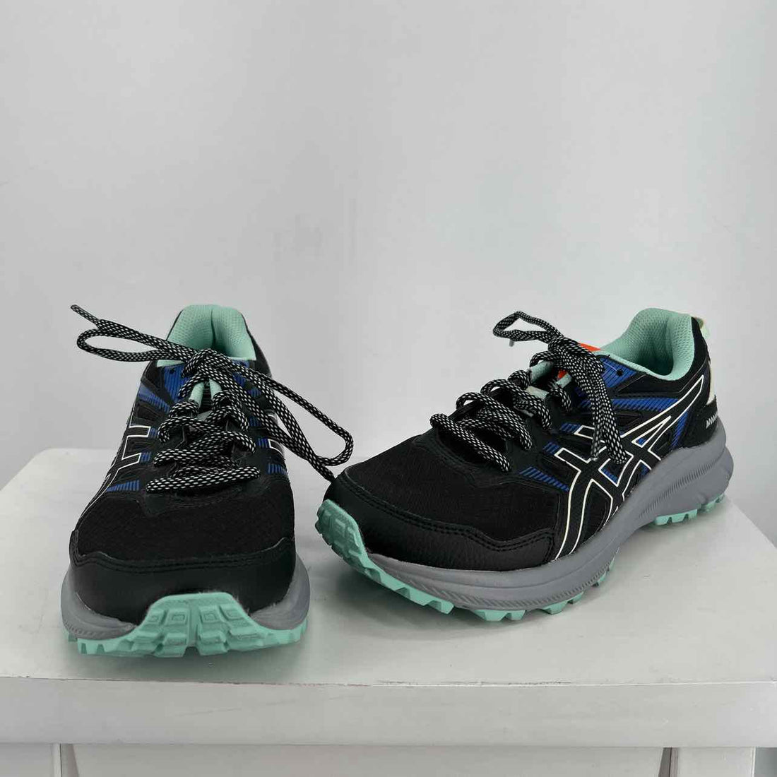 Asics Women Size 7.5 Black Sneakers