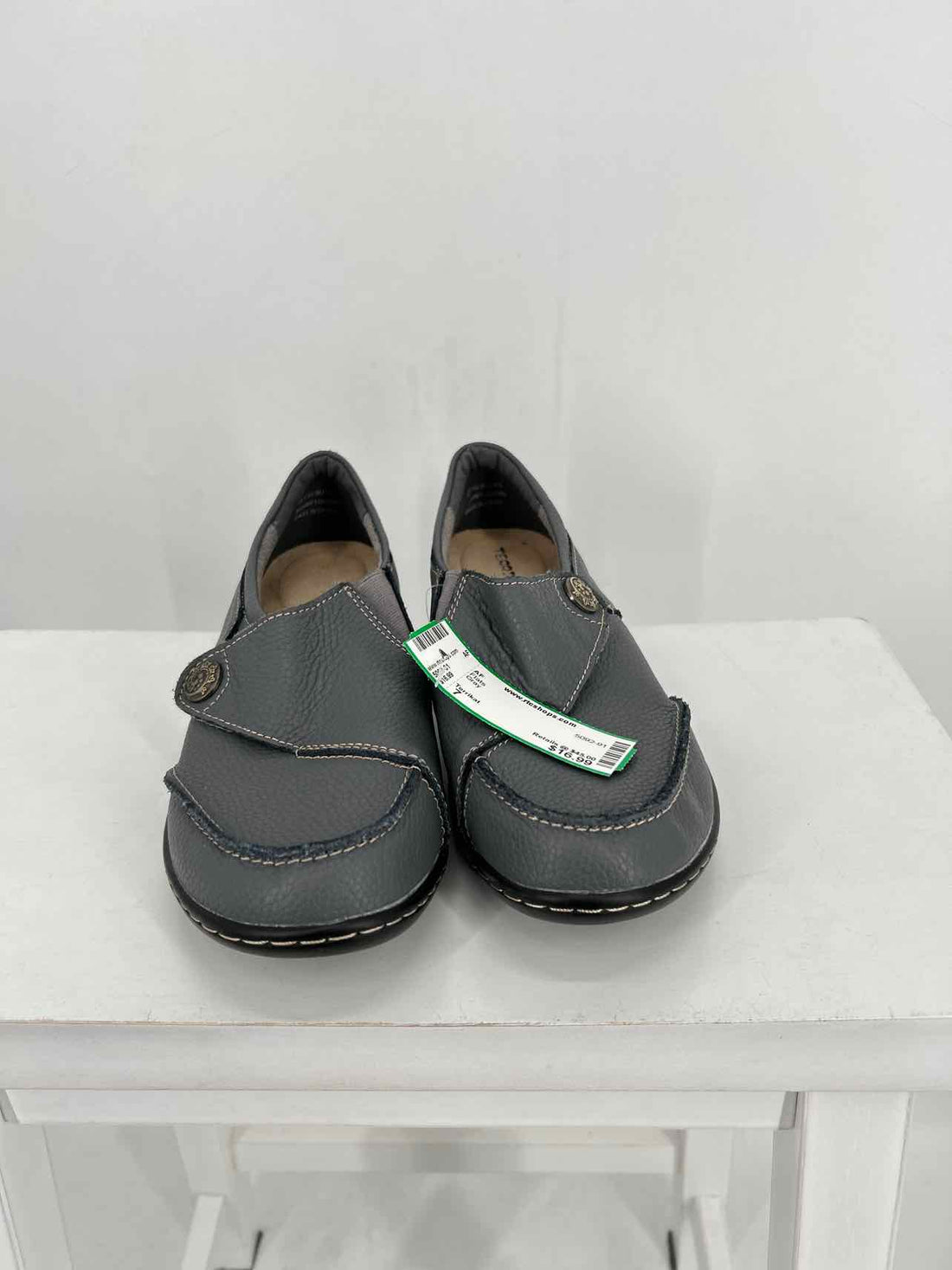 Terrikat Women Size 7 Gray Flats