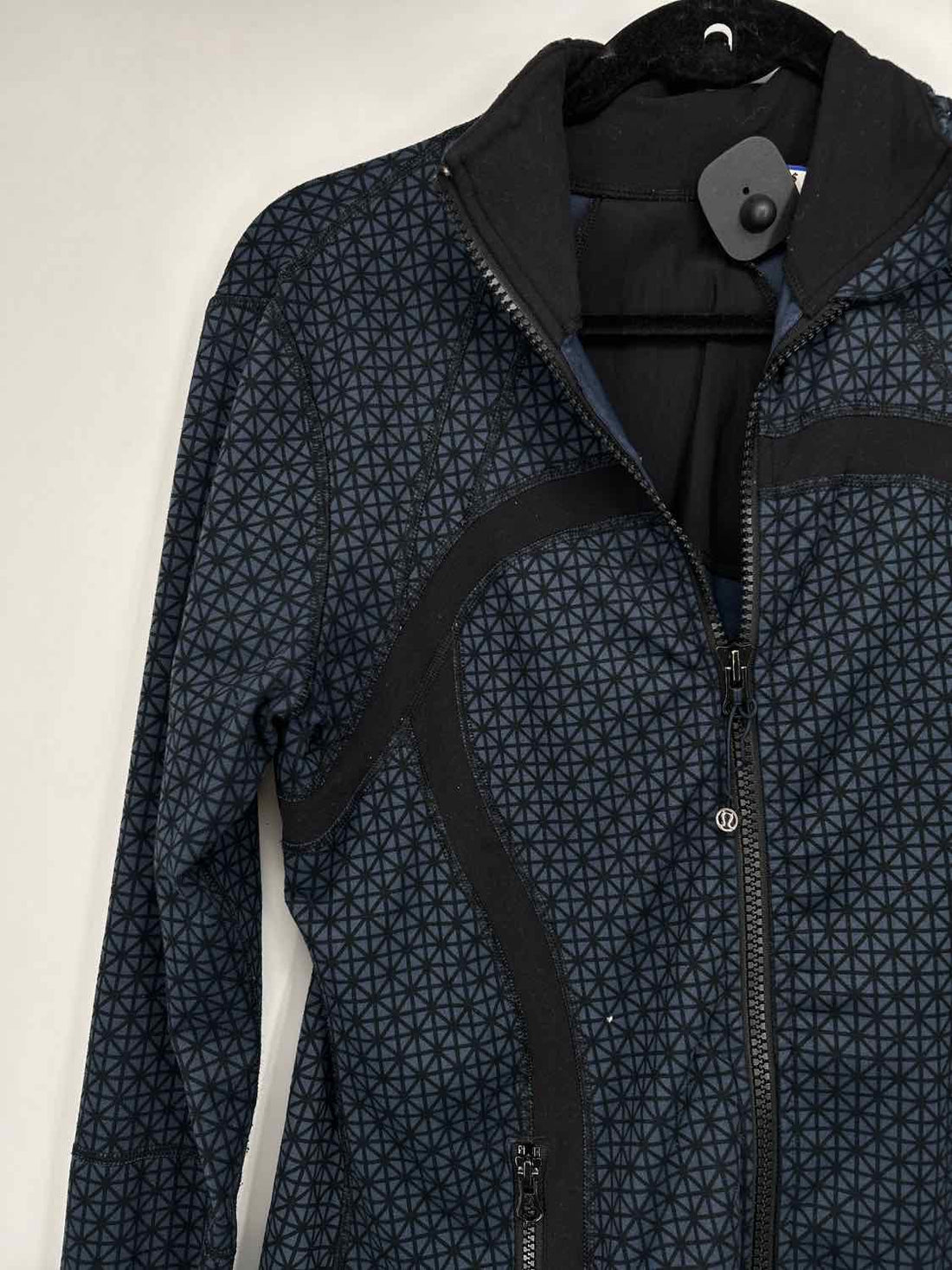 Lululemon Size 10 Navy & Black Active Jacket