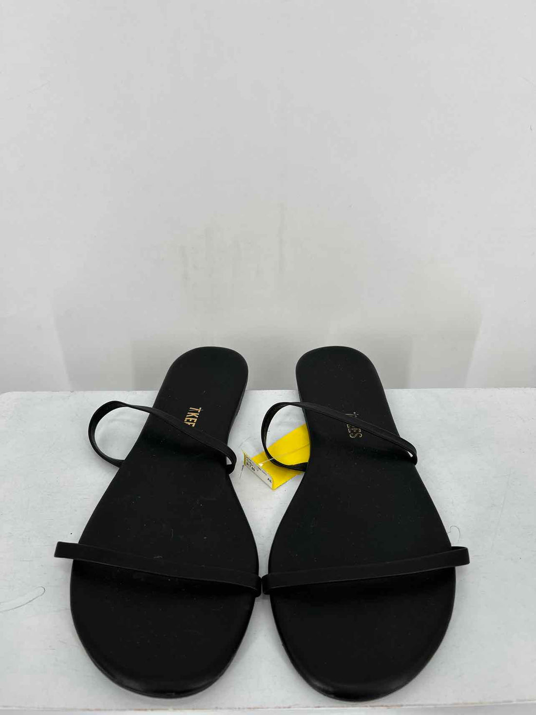 TKEES Women Size 10 Black Sandals