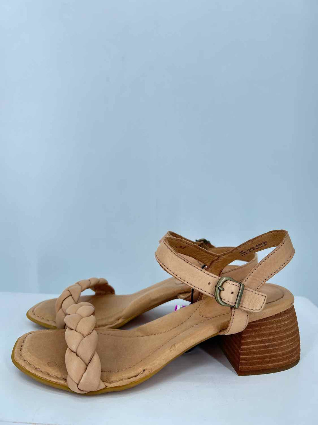 Born Women Size 8 Beige Sandals