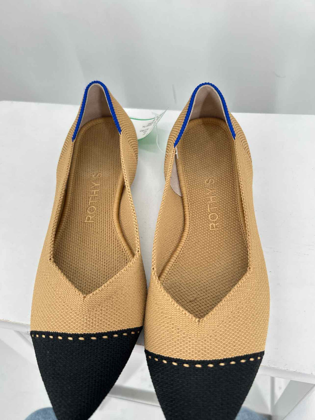 Rothys Women Size 6 Tan & Black Flats
