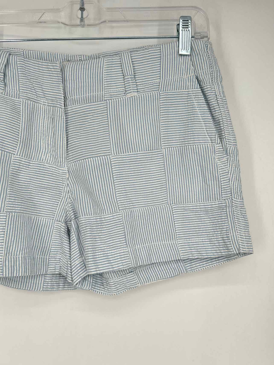 Vineyard Vines Size 2 Blue & White Striped Shorts