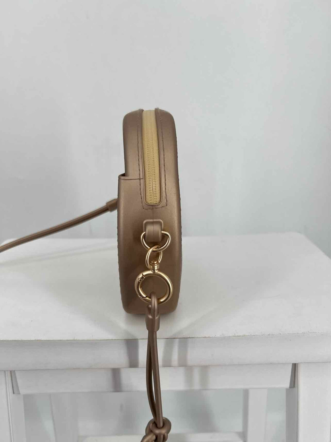 Havaianas Gold Rubber Crossbody