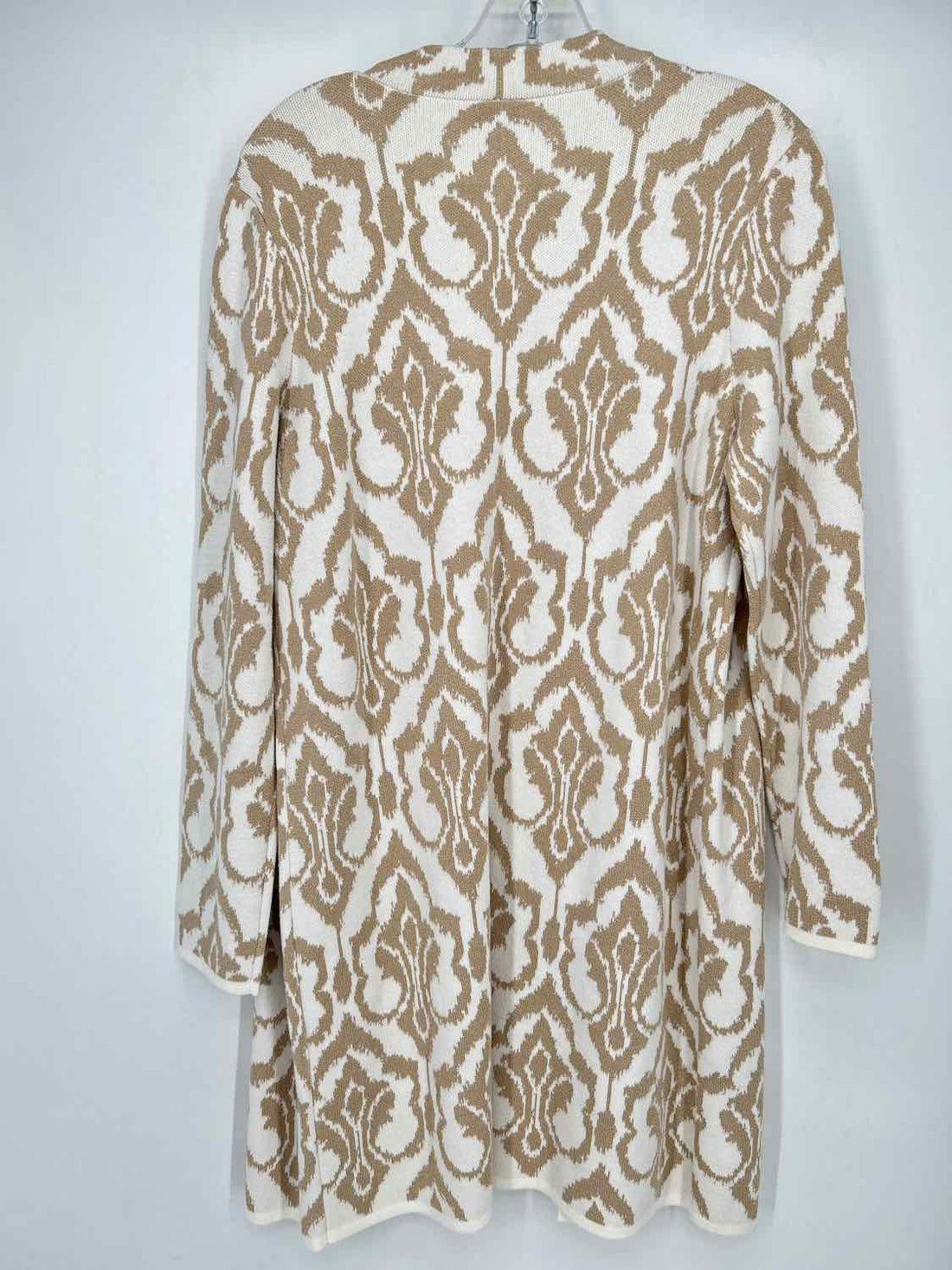 Chicos Size 1/M Tan & White NWT Cardigan
