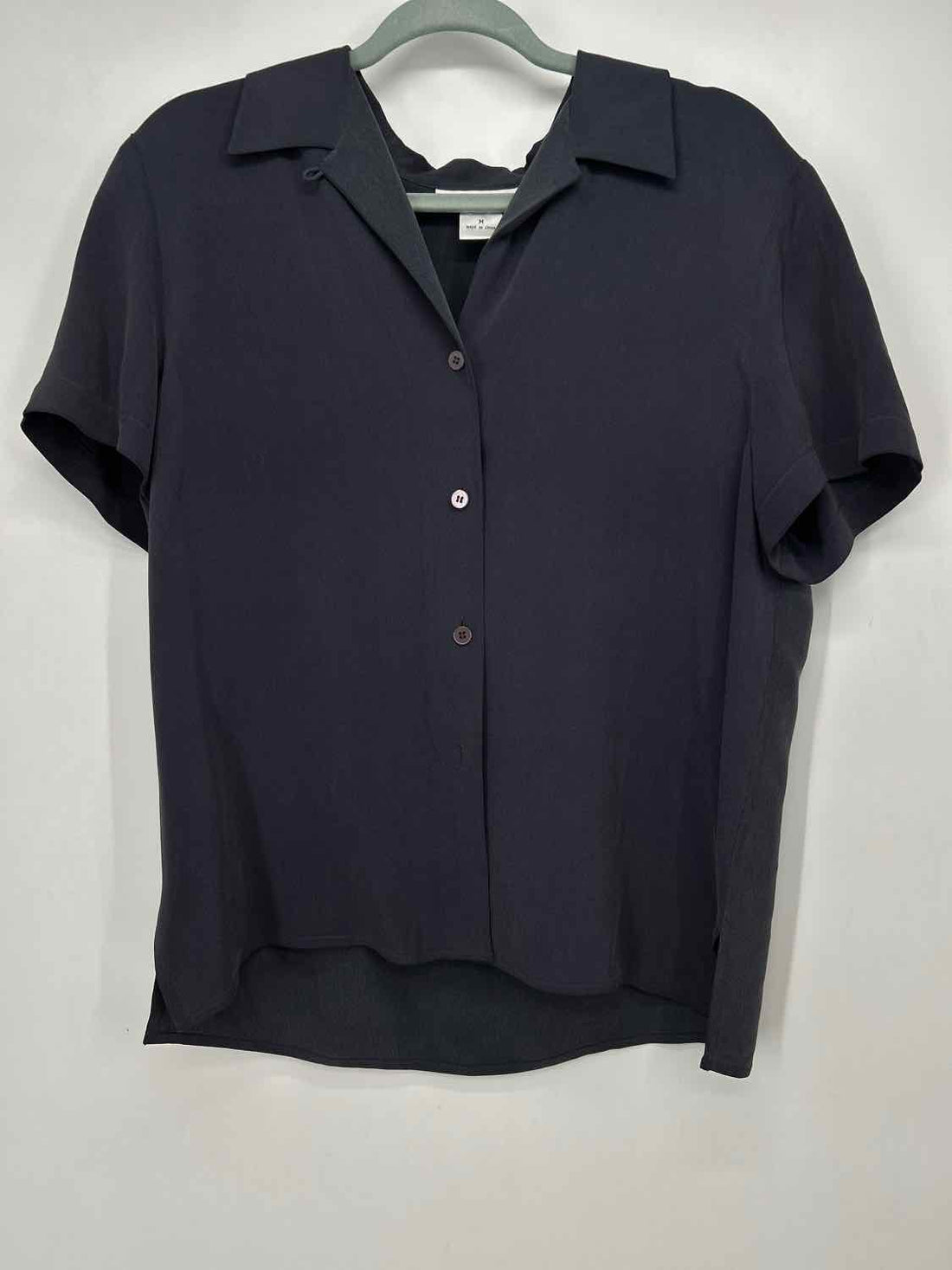 Chaus Size M Dark Gray Silk Short Sleeve