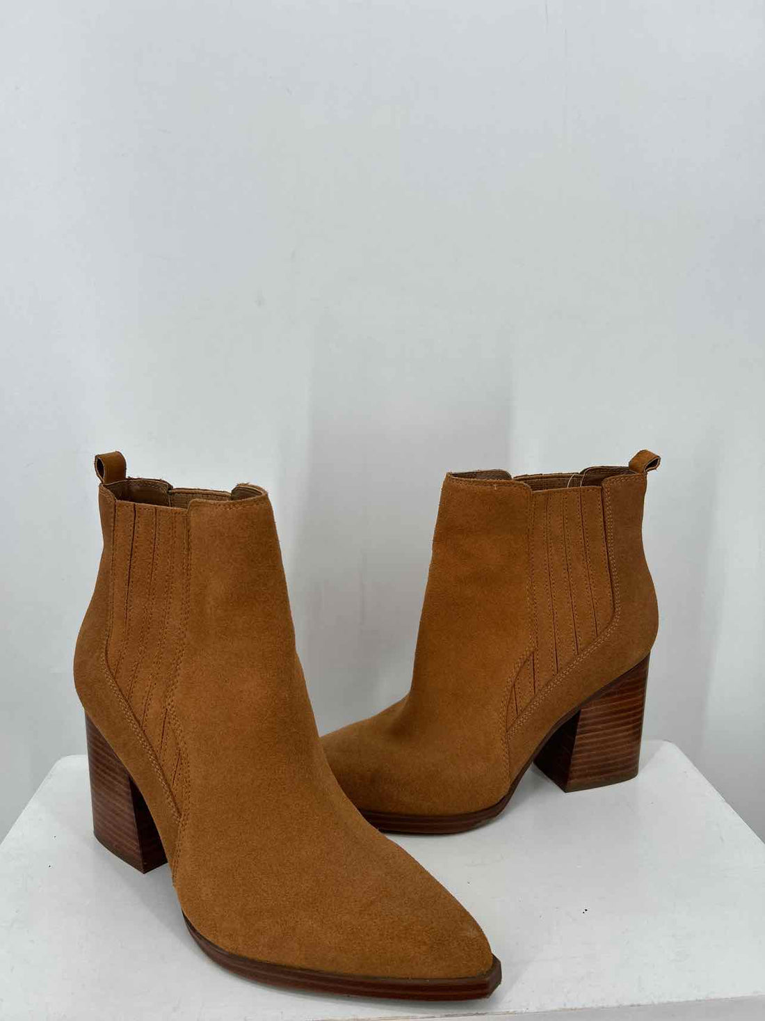 Marc Fisher Women Size 9 Camel Chelsea Boot