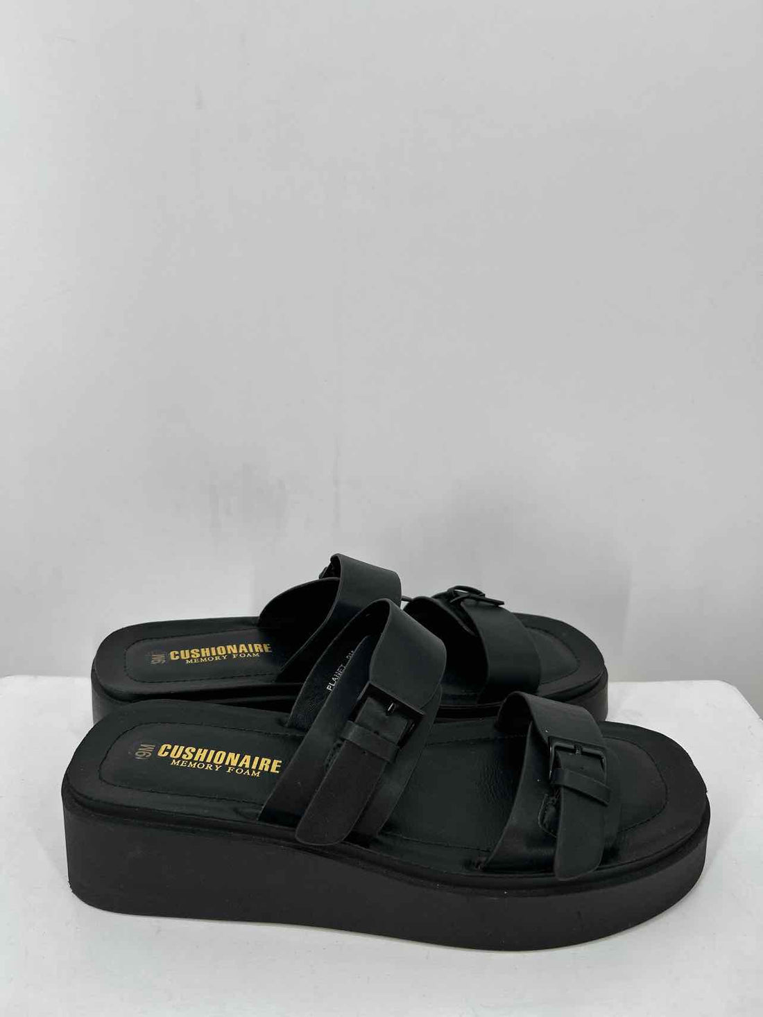Cushionaire Women Size 9 Black Sandals