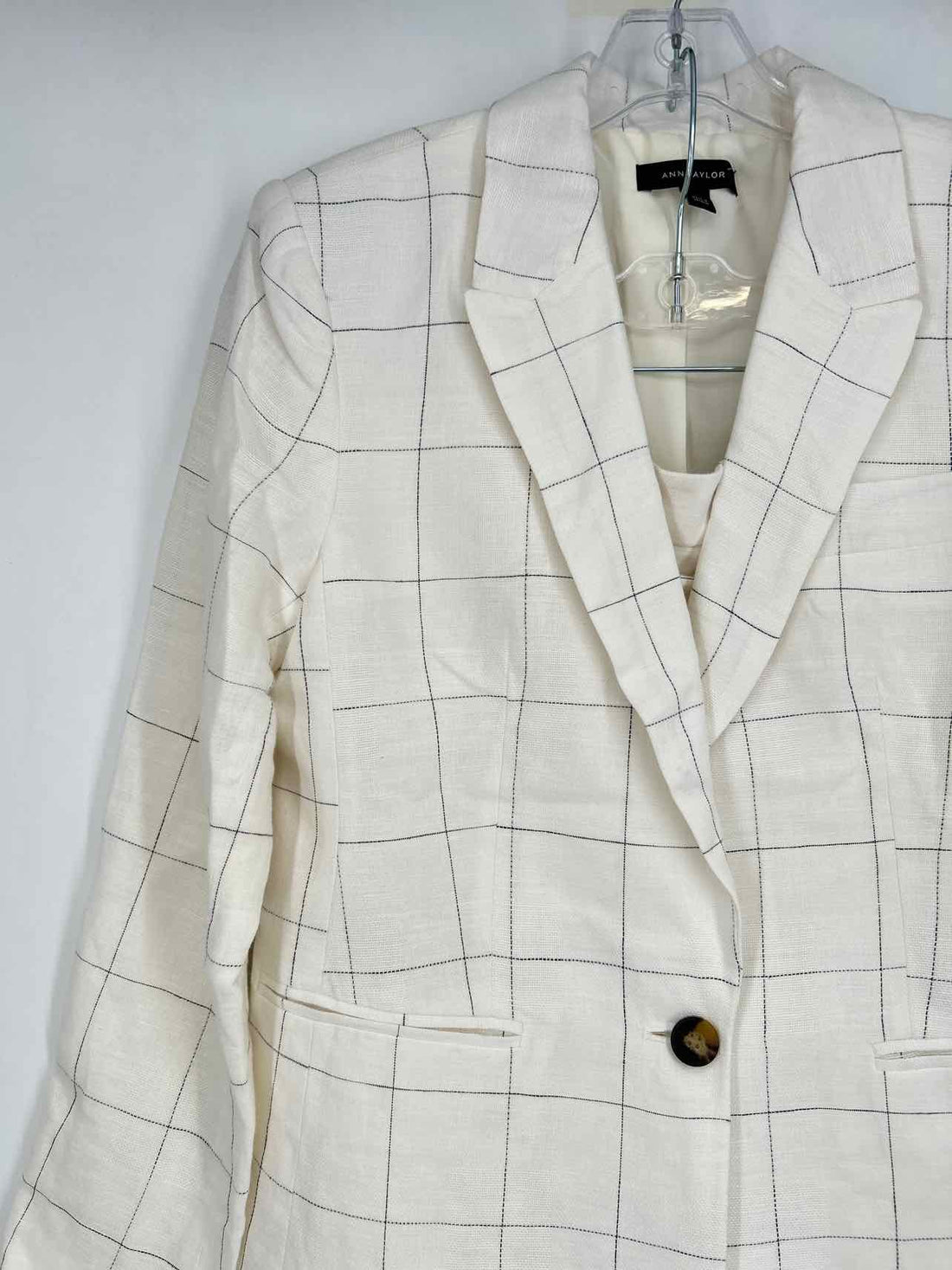 Ann Taylor Size 6 White & Black Multi-Piece Set