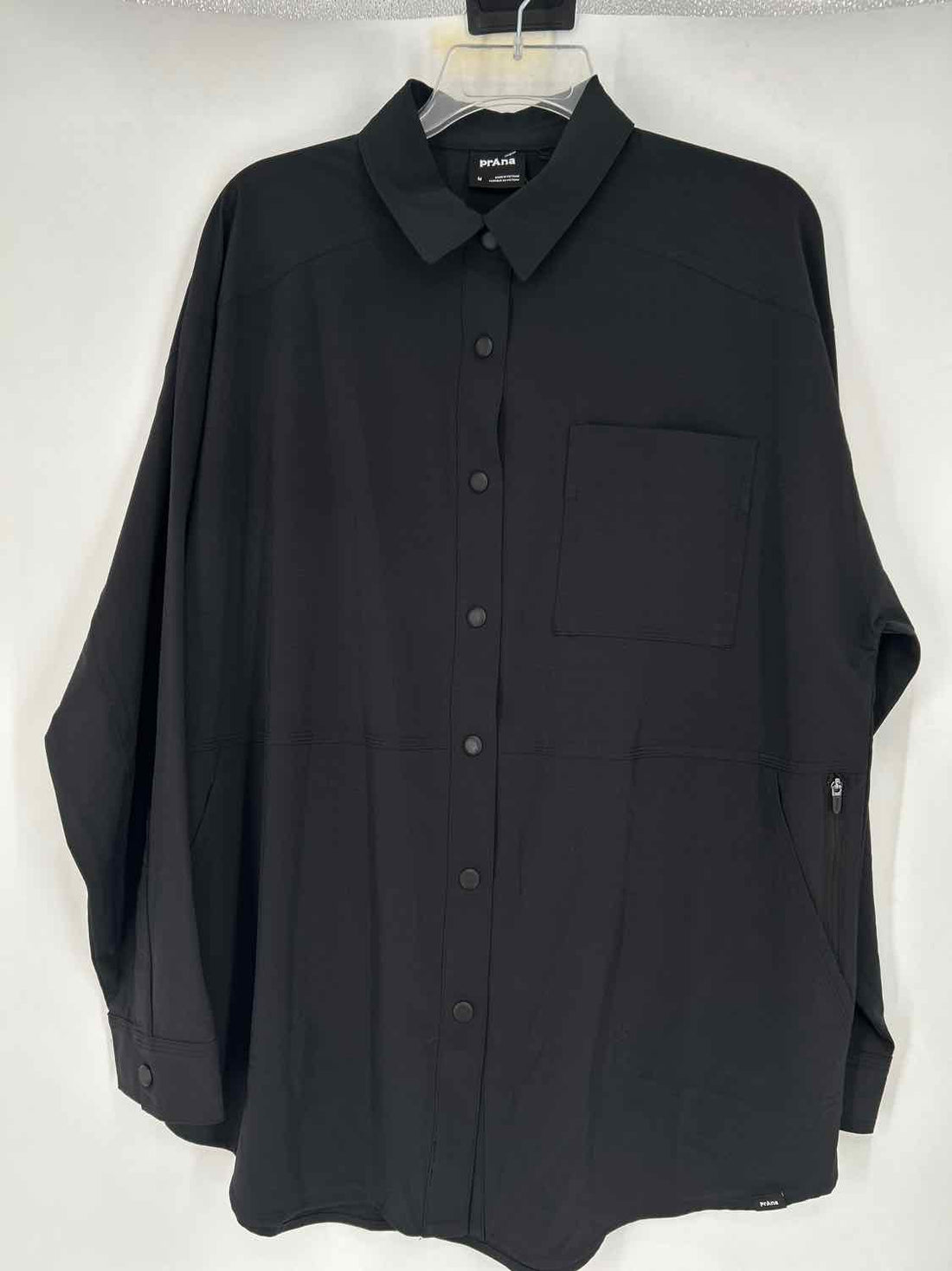 Prana Size M Black NWT Long Sleeve