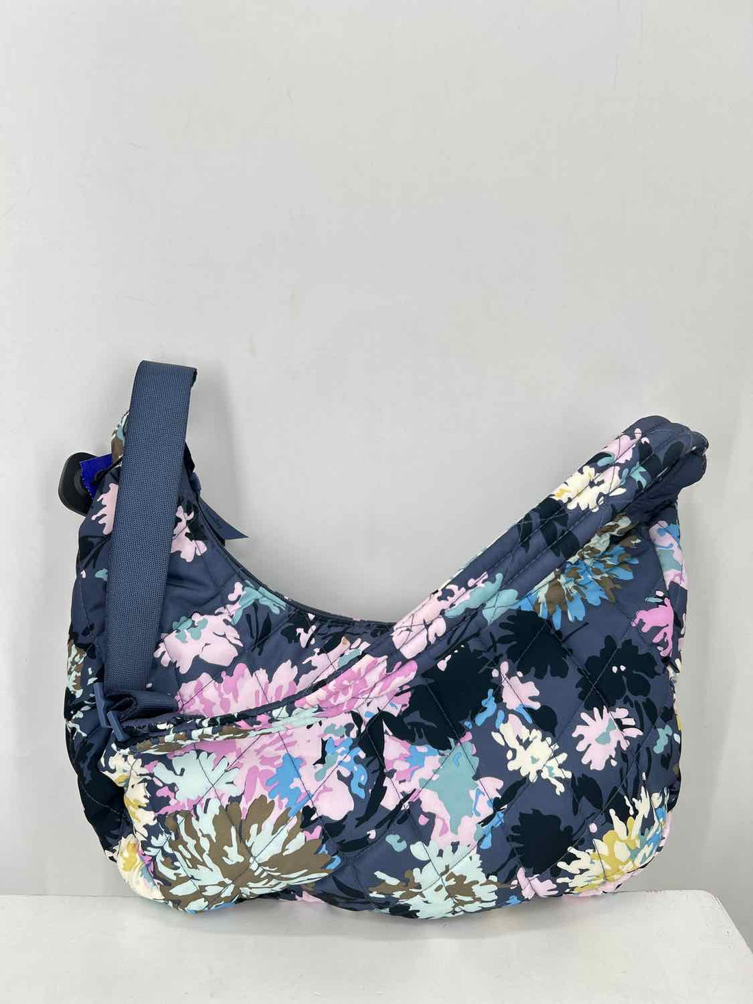 Vera Bradley Ultralight NWT Blue Floral Quilted Shoulder
