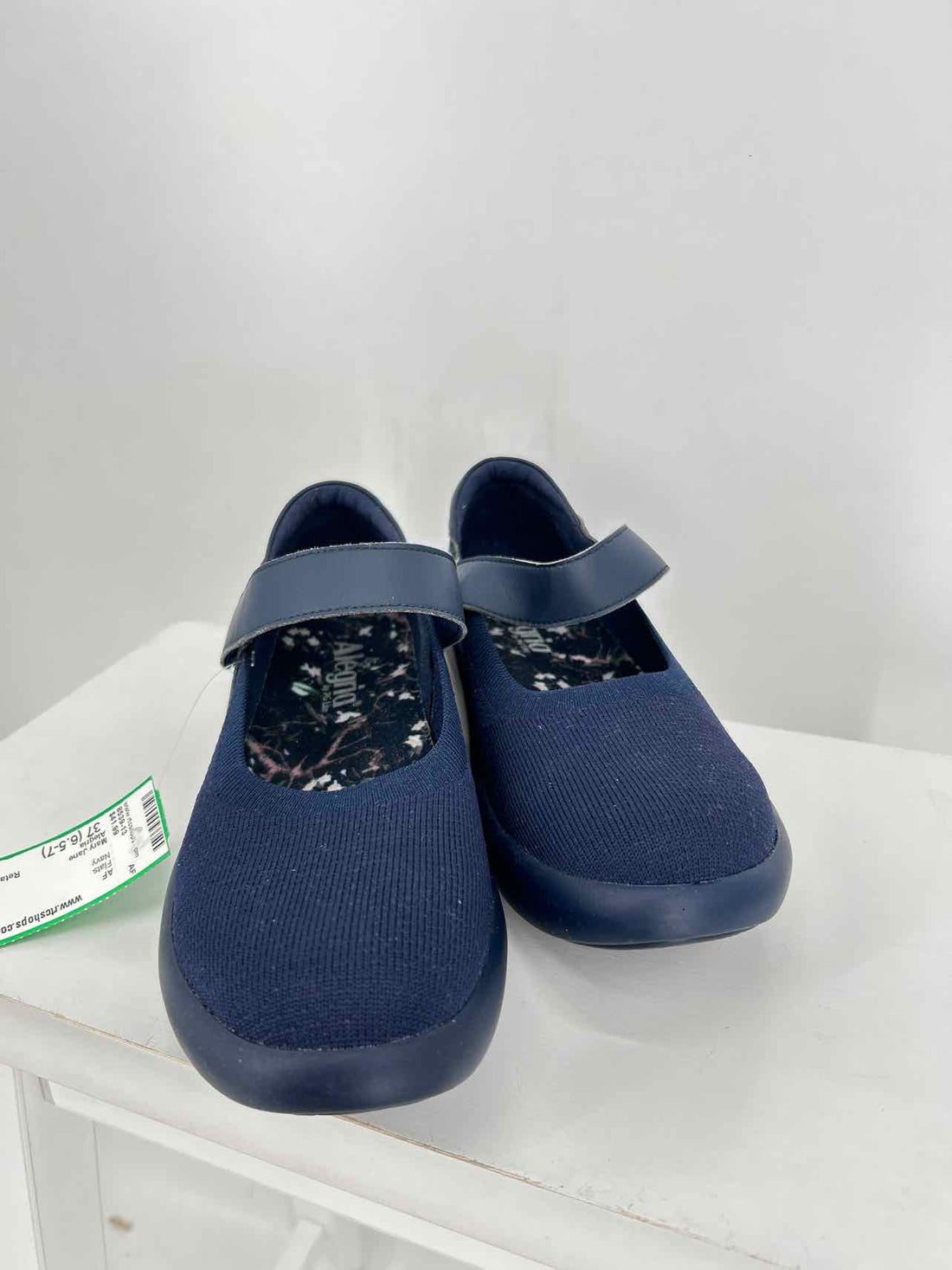 Alegria Women Size 37 (6.5-7) Navy Flats