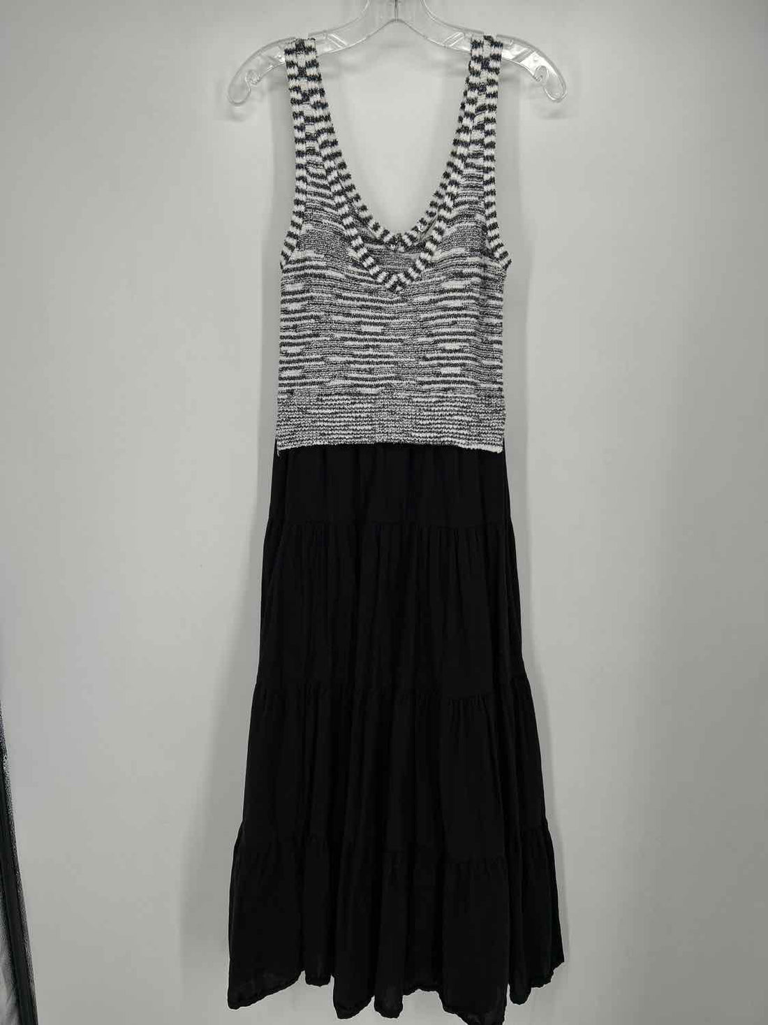 Elan Size S White & Black Striped Sleeveless Dress