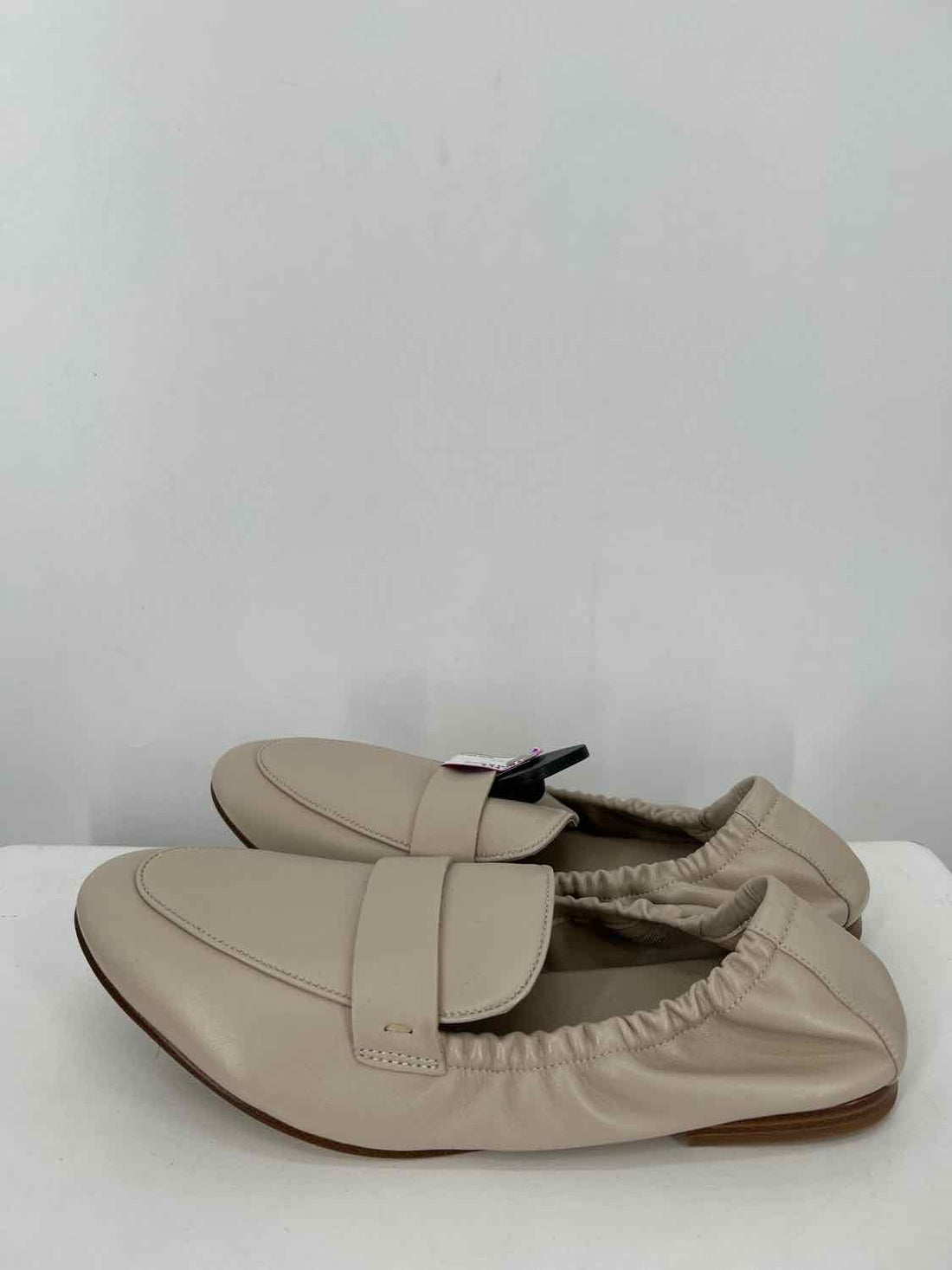Quince Women Size 10 Beige Like New Loafers